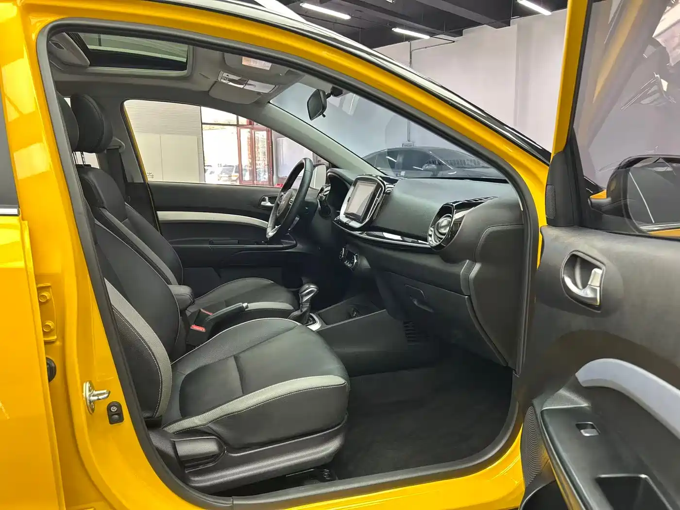 Kia KX1 2021 1.4L CVT Fun Sunroof Version фото 21