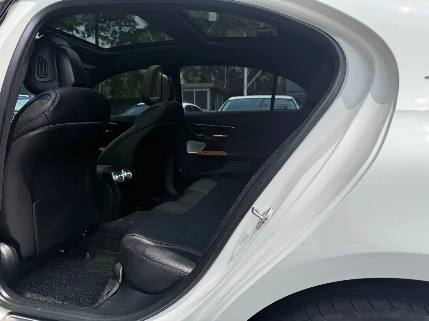 Mercedes-Benz C-Class 2023 C 260 L Sport фото 9
