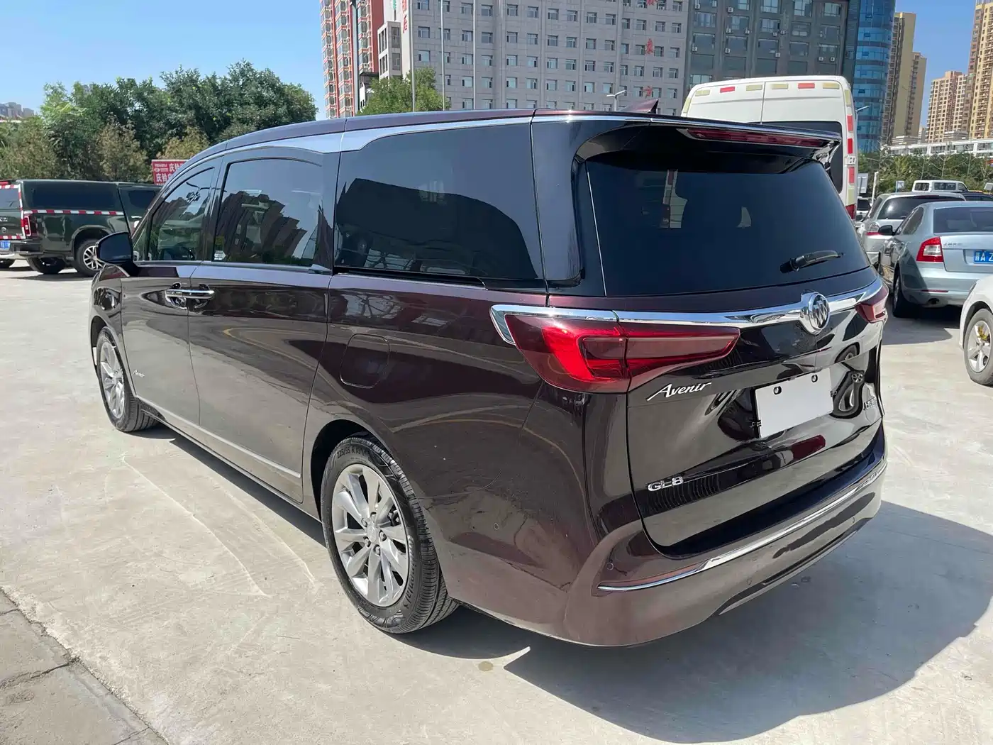 Buick GL8 2022 Avenir Avia 6-Seater Virtue Edition фото 18