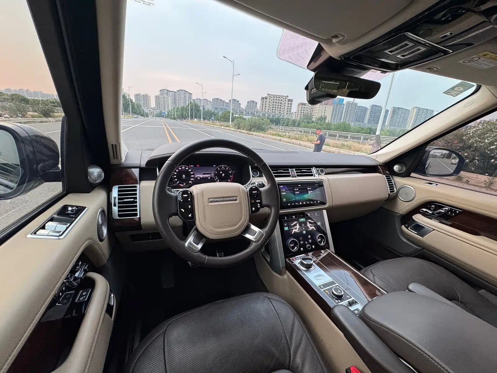 Фото 28 - Land Rover Range Rover