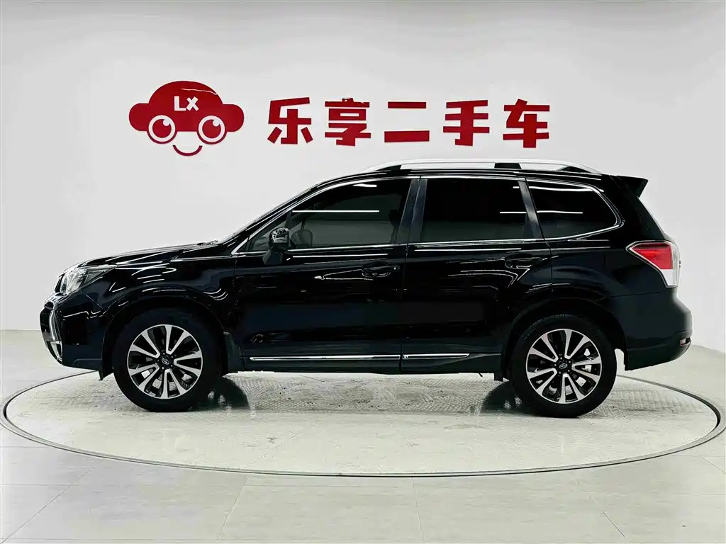 Subaru Forester 2016 2.5i Prestige Navigation Edition фото 2