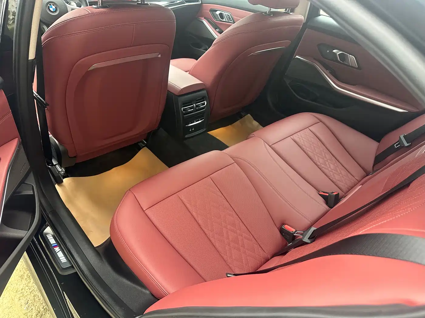 BMW 3 Series 2023 325Li M Sport Black Night Package фото 11