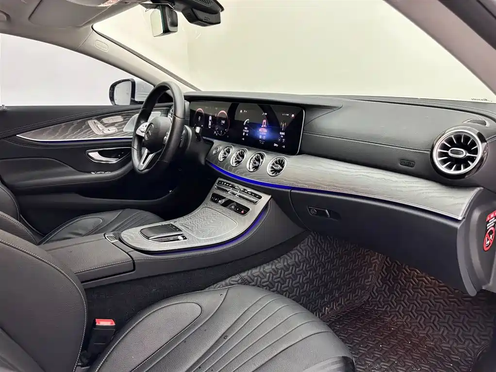 MERCEDES-BENZ CLS