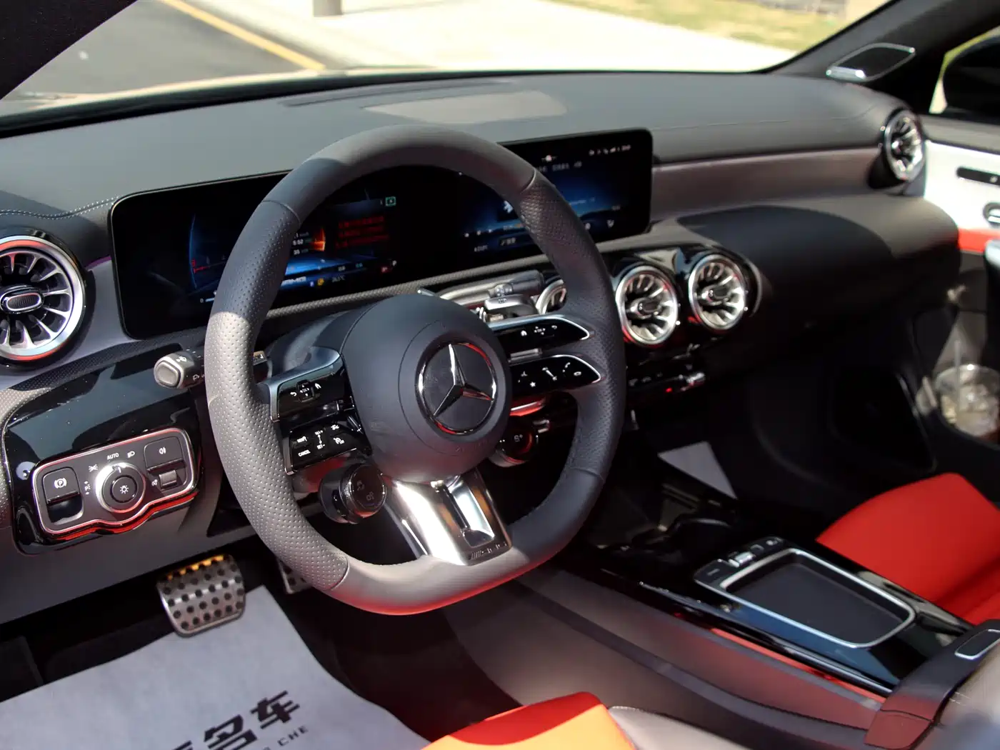 Mercedes-Benz CLA AMG 2024 Facelift AMG CLA 35 4MATIC фото 15
