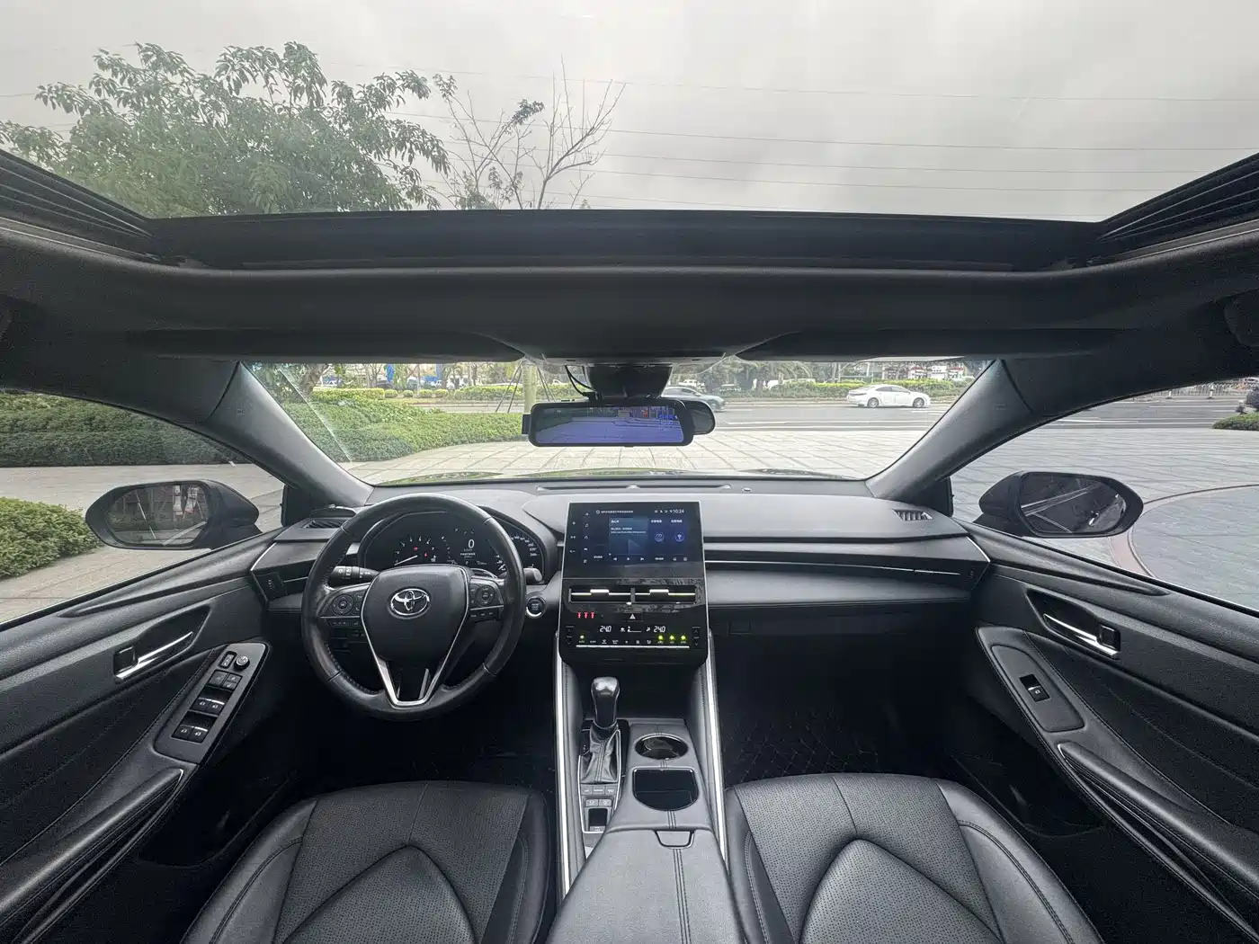 Toyota Avalon 2022 2.5L Luxury Edition фото 8