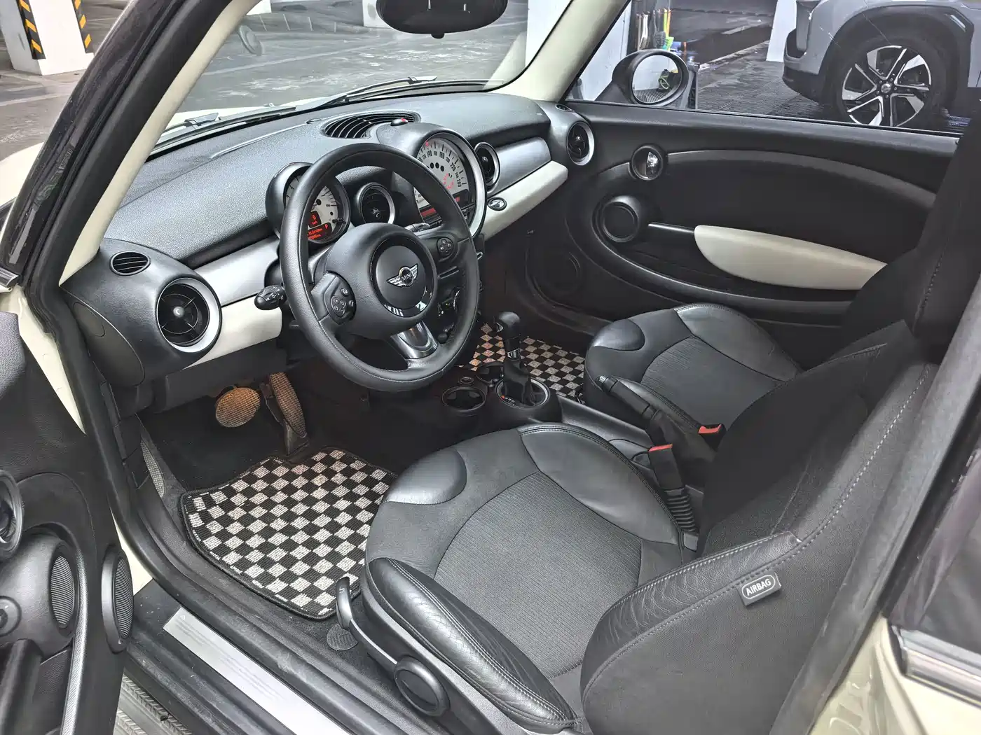 MINI CLUBMAN 2012 2011 1.6L COOPER Fun
