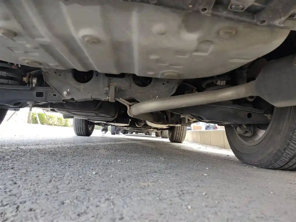 Toyota RAV4 Rongfang 2015 2.0L CVT 2WD Trend Edition фото 25