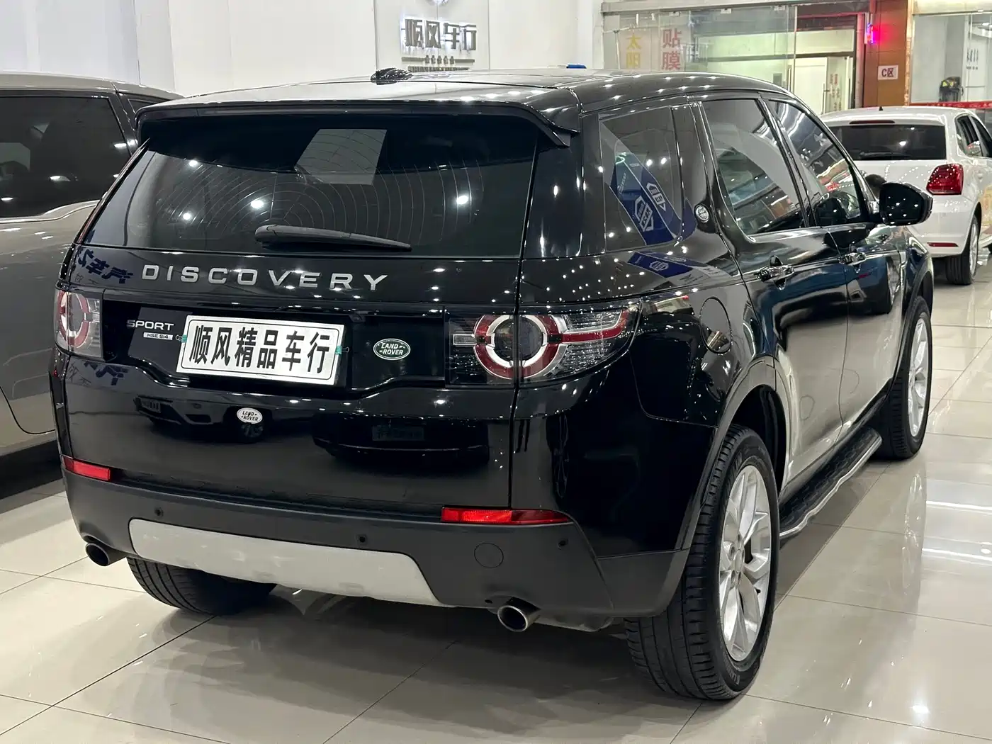 Land Rover Discovery Sport 2016 2.0T HSE фото 28