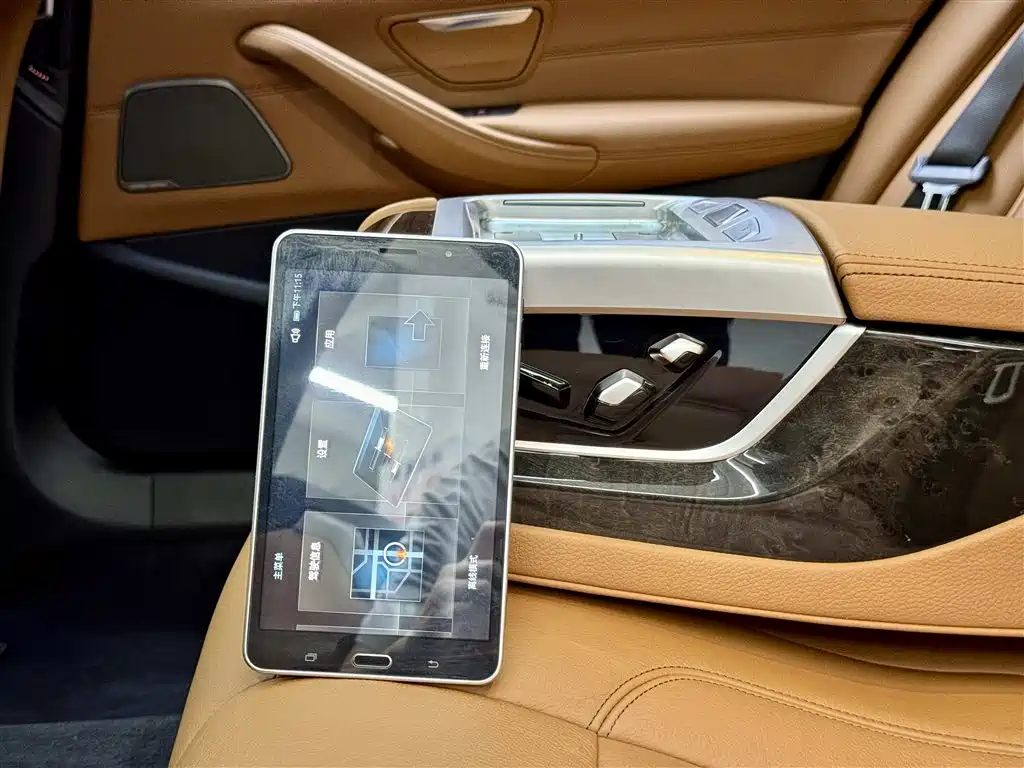 BMW 5 Series 2018 530Li Premium M Sport Package фото 15