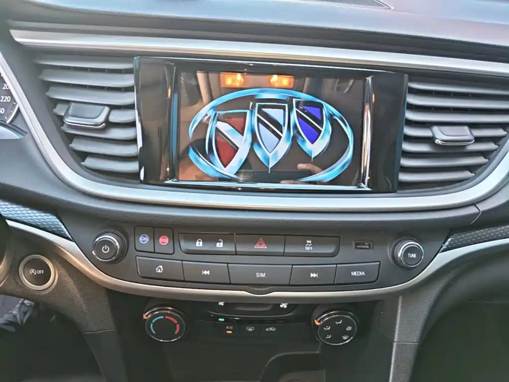 Фото 13 - Buick Excelle