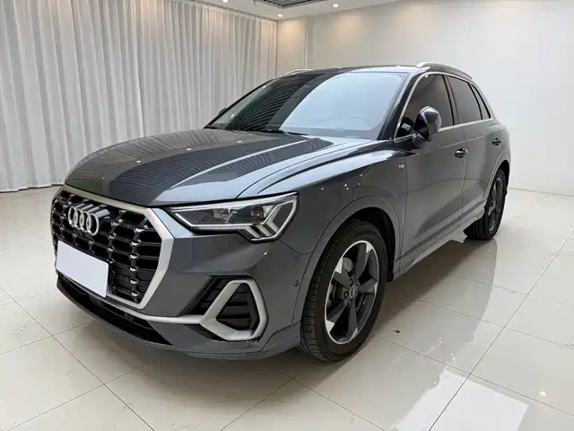 Фотография AUDI Q3