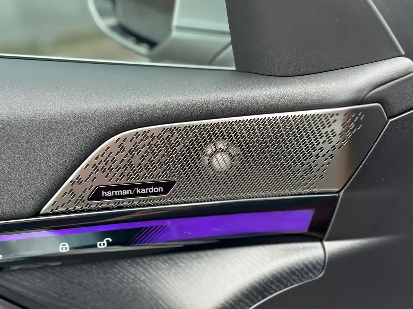 BMW 5 Series 2024 530Li Leading Model Luxury Package фото 11