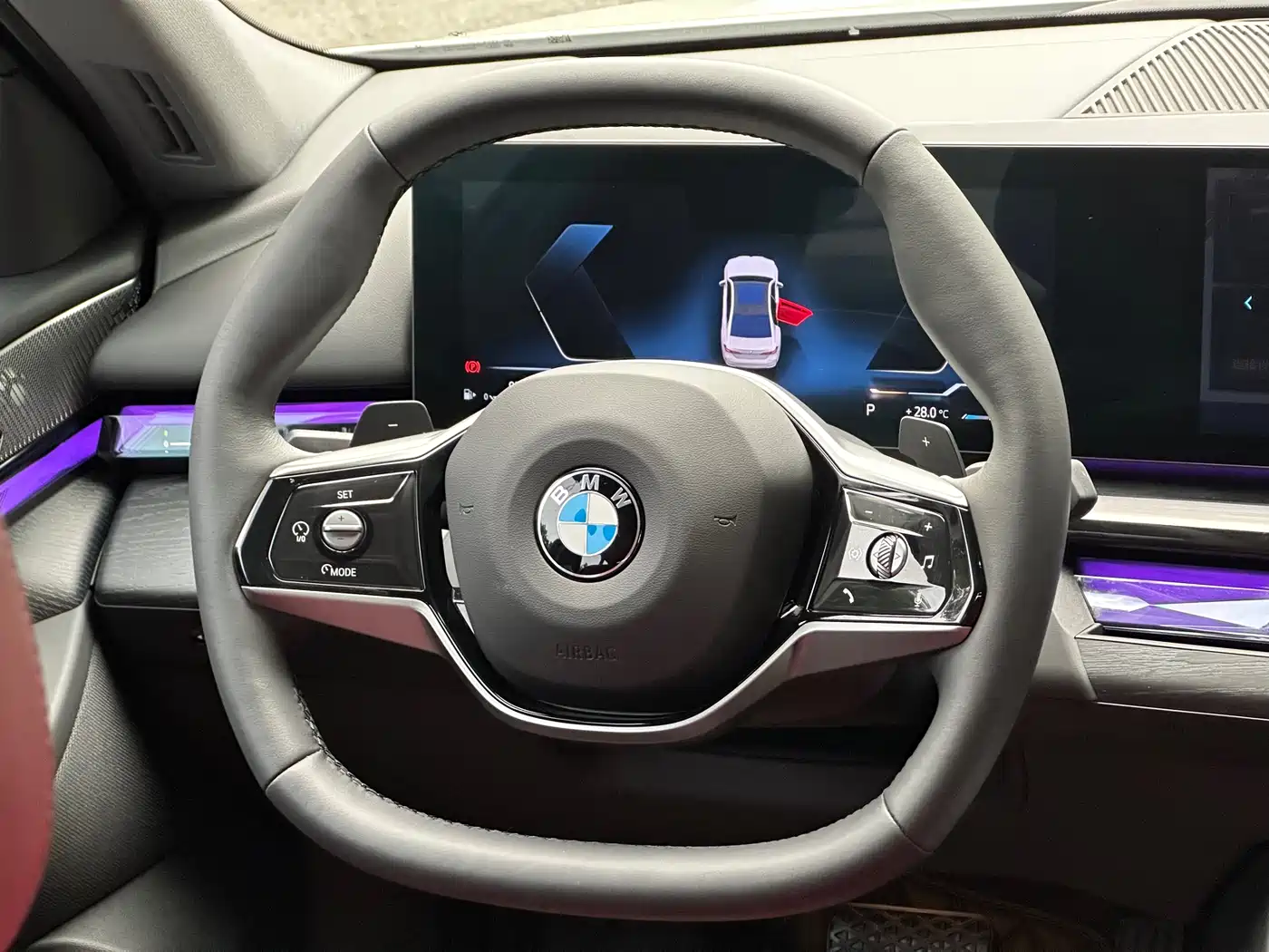 BMW 5 Series 2024 530Li Leading Model Luxury Package фото 18