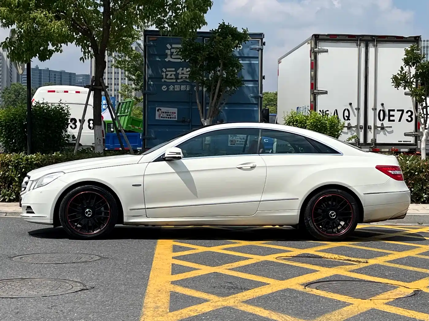 Mercedes-Benz E-Class (Import) 2010 E 260 CGI Coupe фото 3