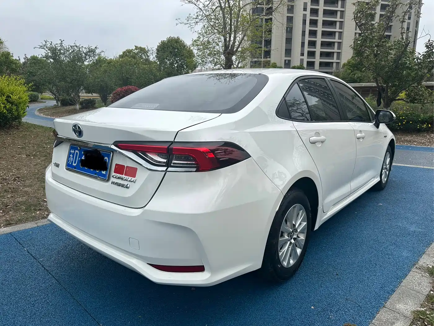 Toyota Corolla 2021 Hybrid 1.8L E-CVT Pioneer Edition фото 8