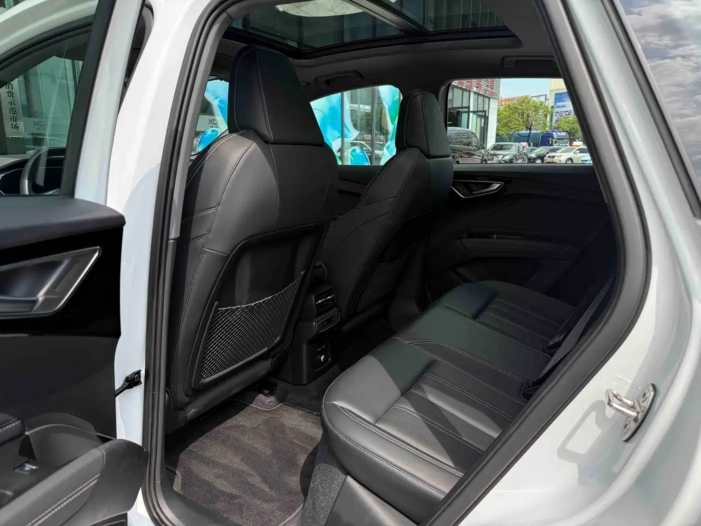 Audi Q4 e-tron 2025 2024 40 e-tron Creation Edition