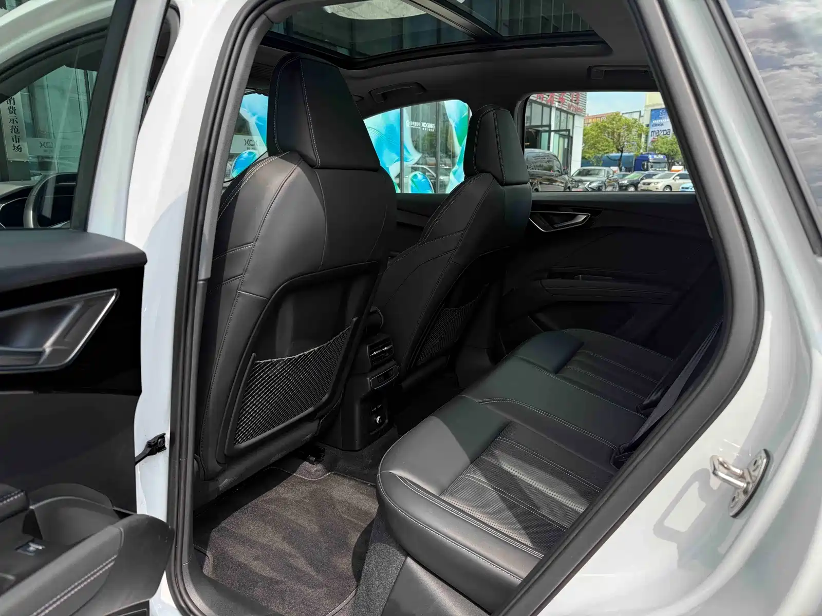 صورة 11 - Audi Q4 e-tron