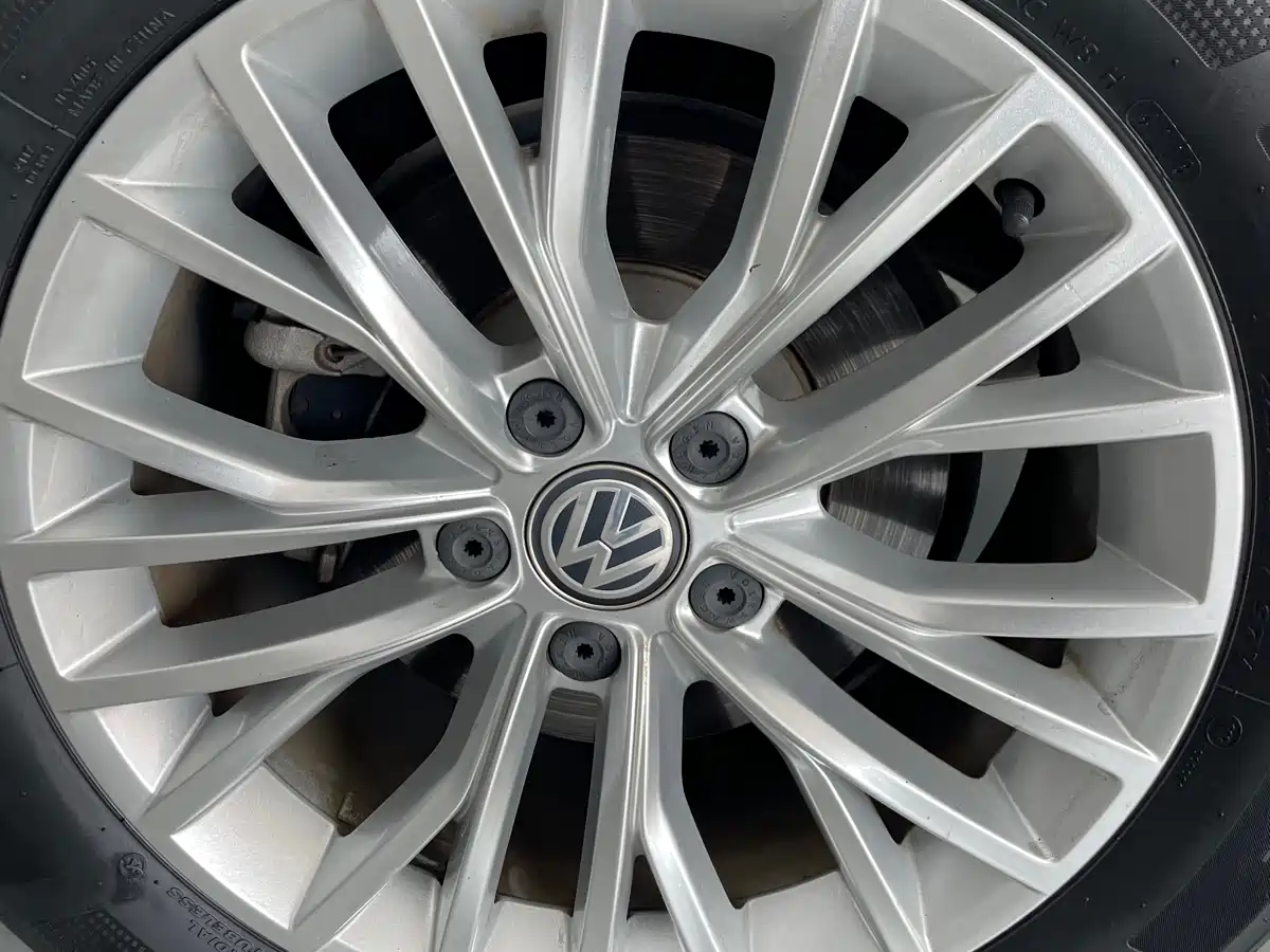 Volkswagen FAW-Volkswagen CC 2019 330TSI Charming Appearance (China V) фото 14