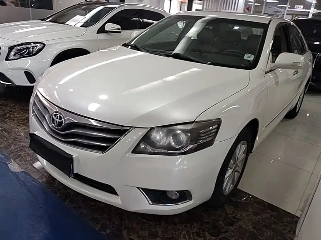 Toyota Camry 2013 200E Classic Elite Edition фото 2