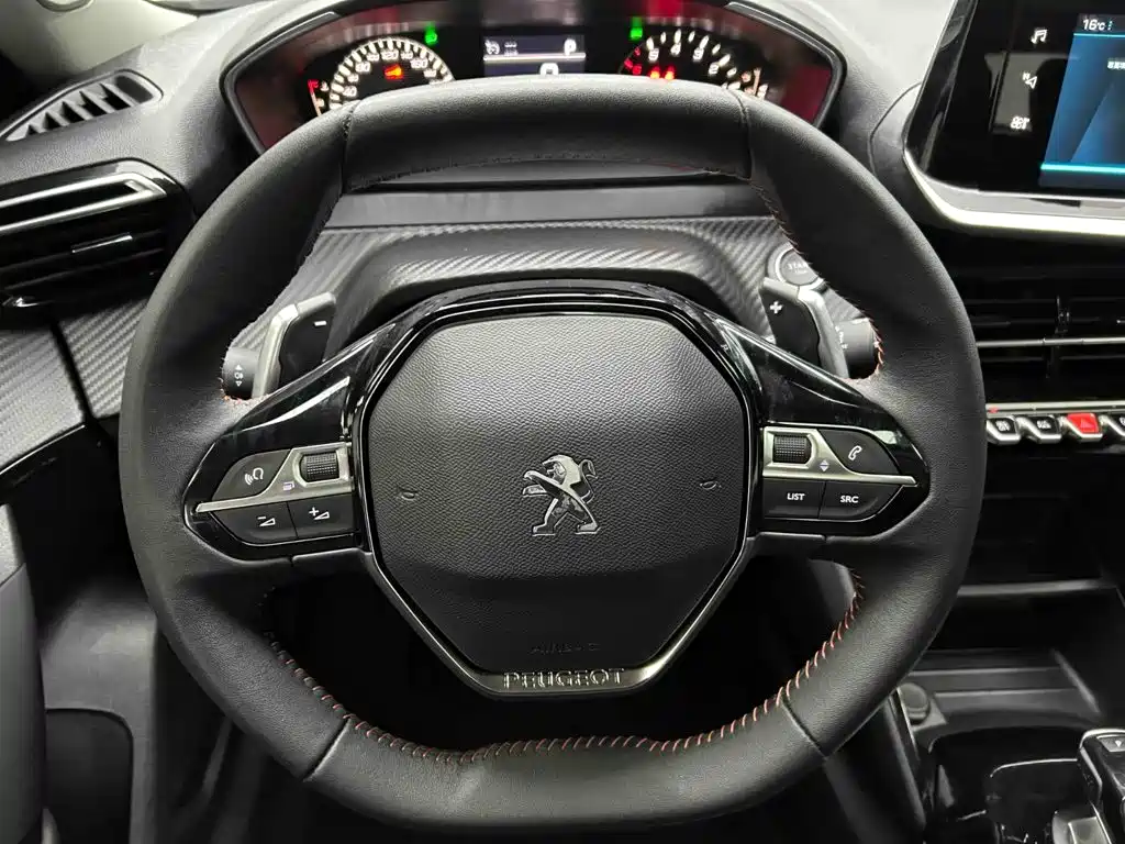 Peugeot 2008 2025 2022 230THP THE ONE