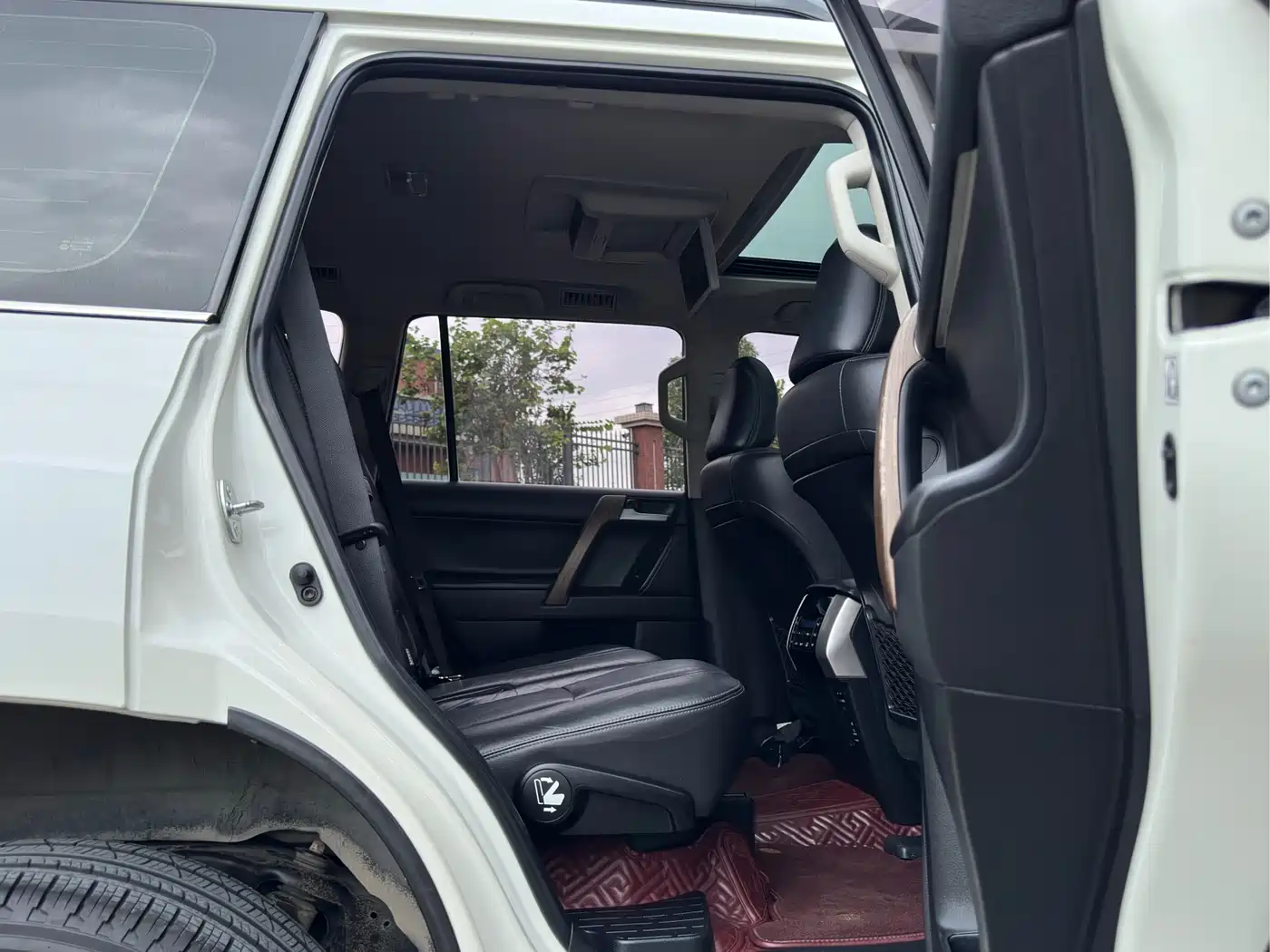Toyota Prado 2018 3.5L Automatic TX-L NAVI Rear-mounted Spare Tire фото 14