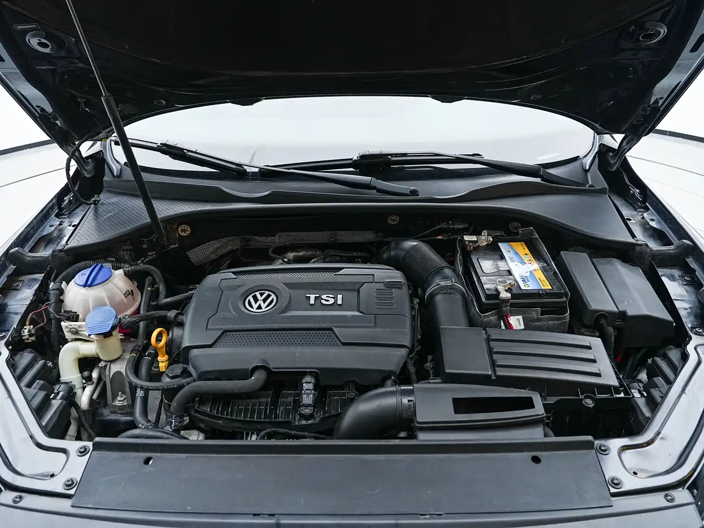 Volkswagen Passat 2016 330TSI DSG Executive Edition фото 17
