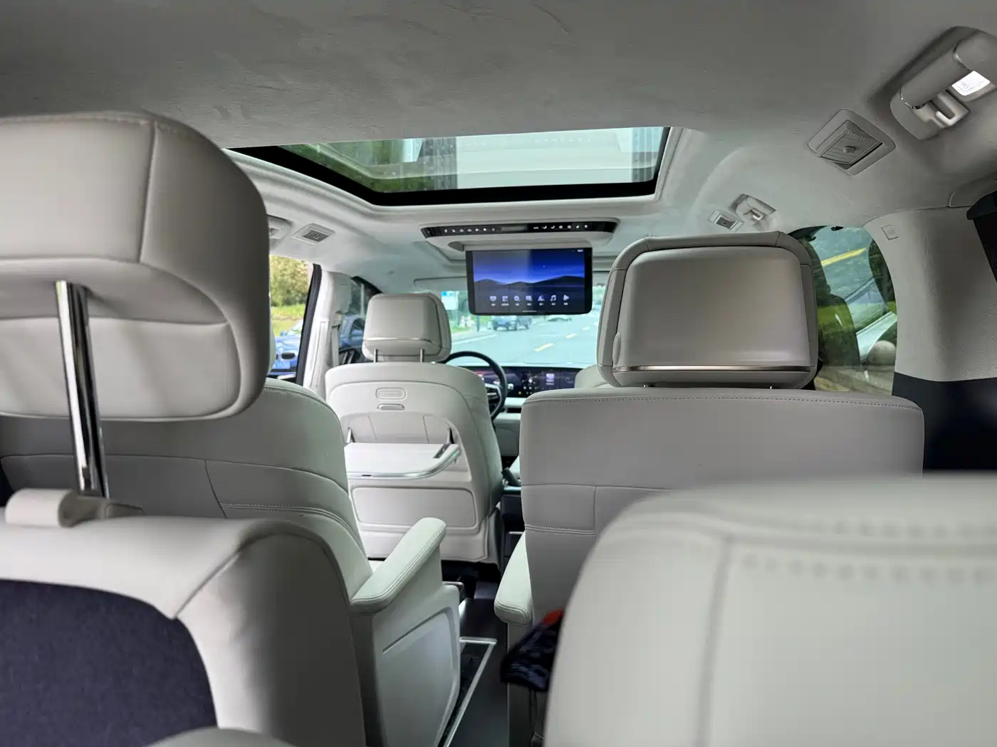 Buick GL8 New Energy 2026 Luzun Premium Luxury Avenir Edition фото 12