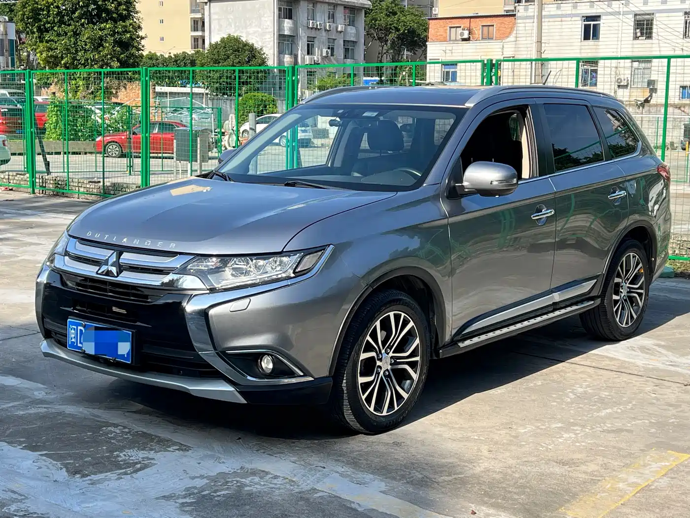 Mitsubishi Outlander (Import) 2016 2.4L 4WD Elite 7-seater