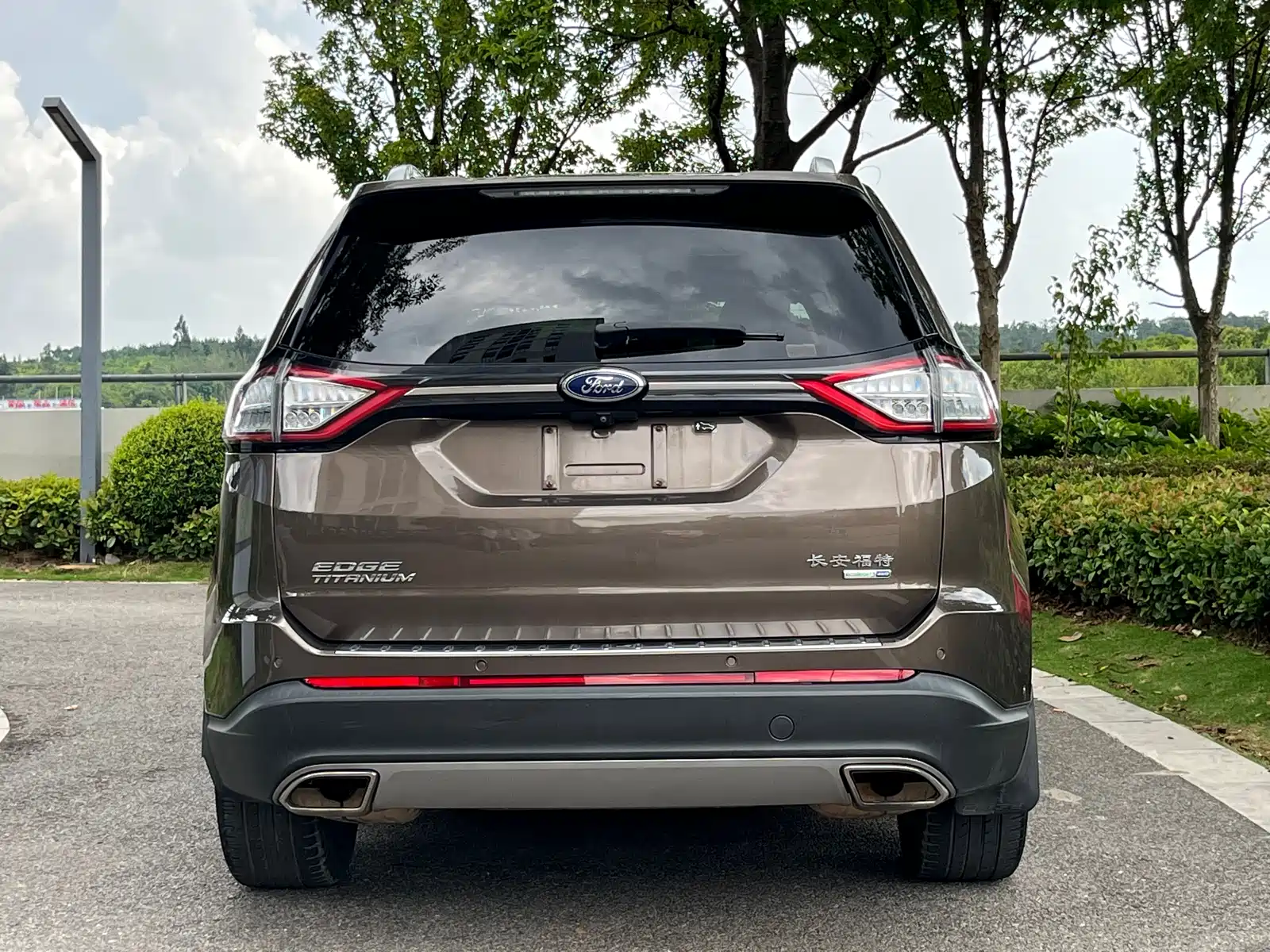Фото 8 - Ford Edge