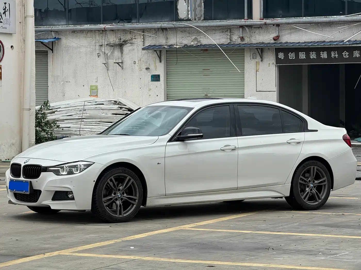 BMW 3 Series 2018 330Li M Sport Black Night Edition