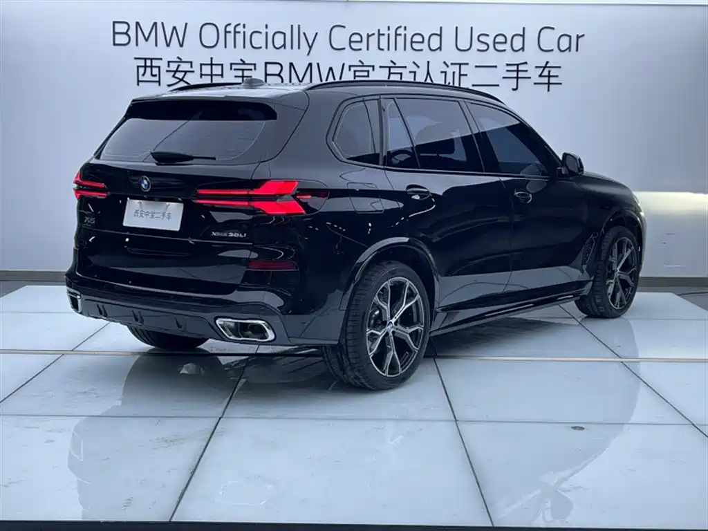 BMW X5 2026 2026 Facelift xDrive 30Li Exclusive M Sport Shadowline Package
