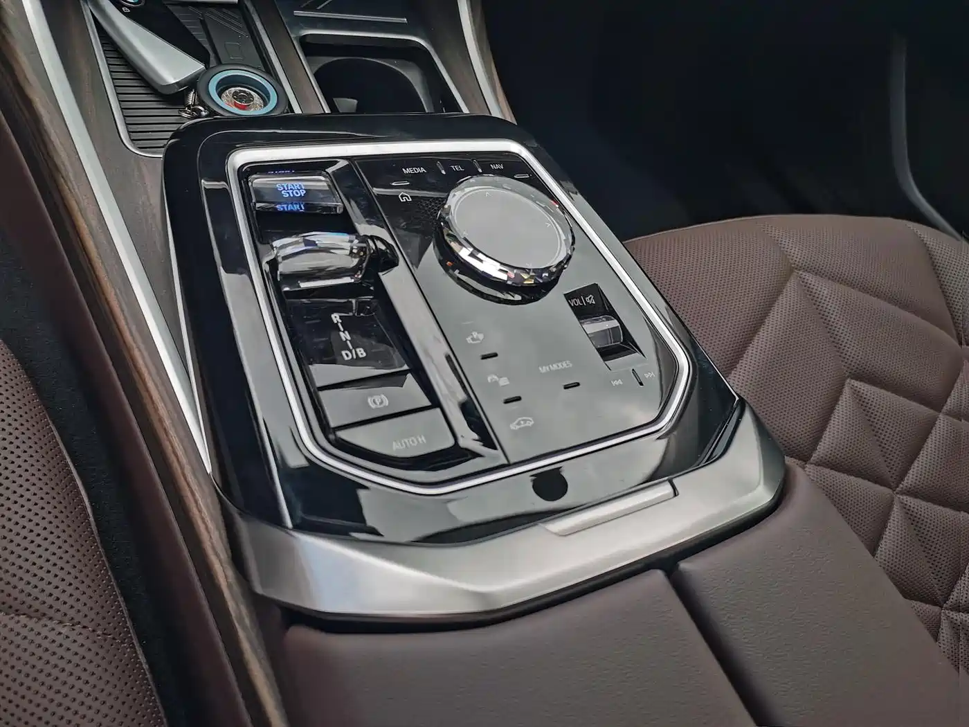 BMW i7 2025 2023 eDrive50L Leading Luxury Package