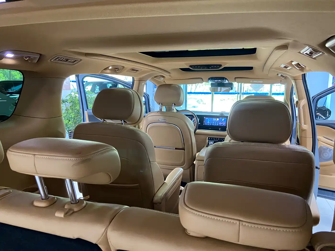 Voyah Auto Voyah Dreamer 2022 Low-carbon Dream+Smart Package фото 10