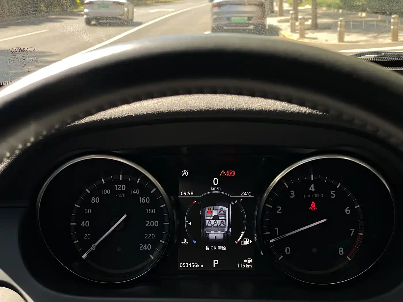 Land Rover Discovery Sport 2018 240PS SE Edition фото 12