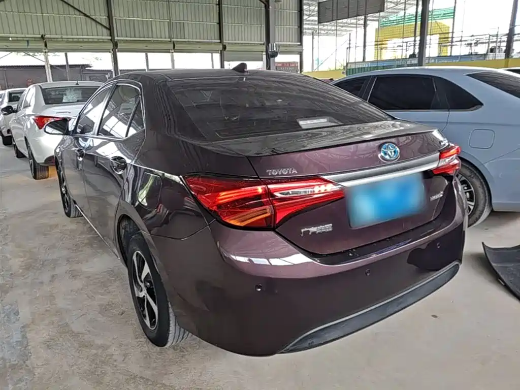 Toyota Levin 2017 Facelift Hybrid 1.8H GS E-CVT Elite Sunroof Edition China V фото 5
