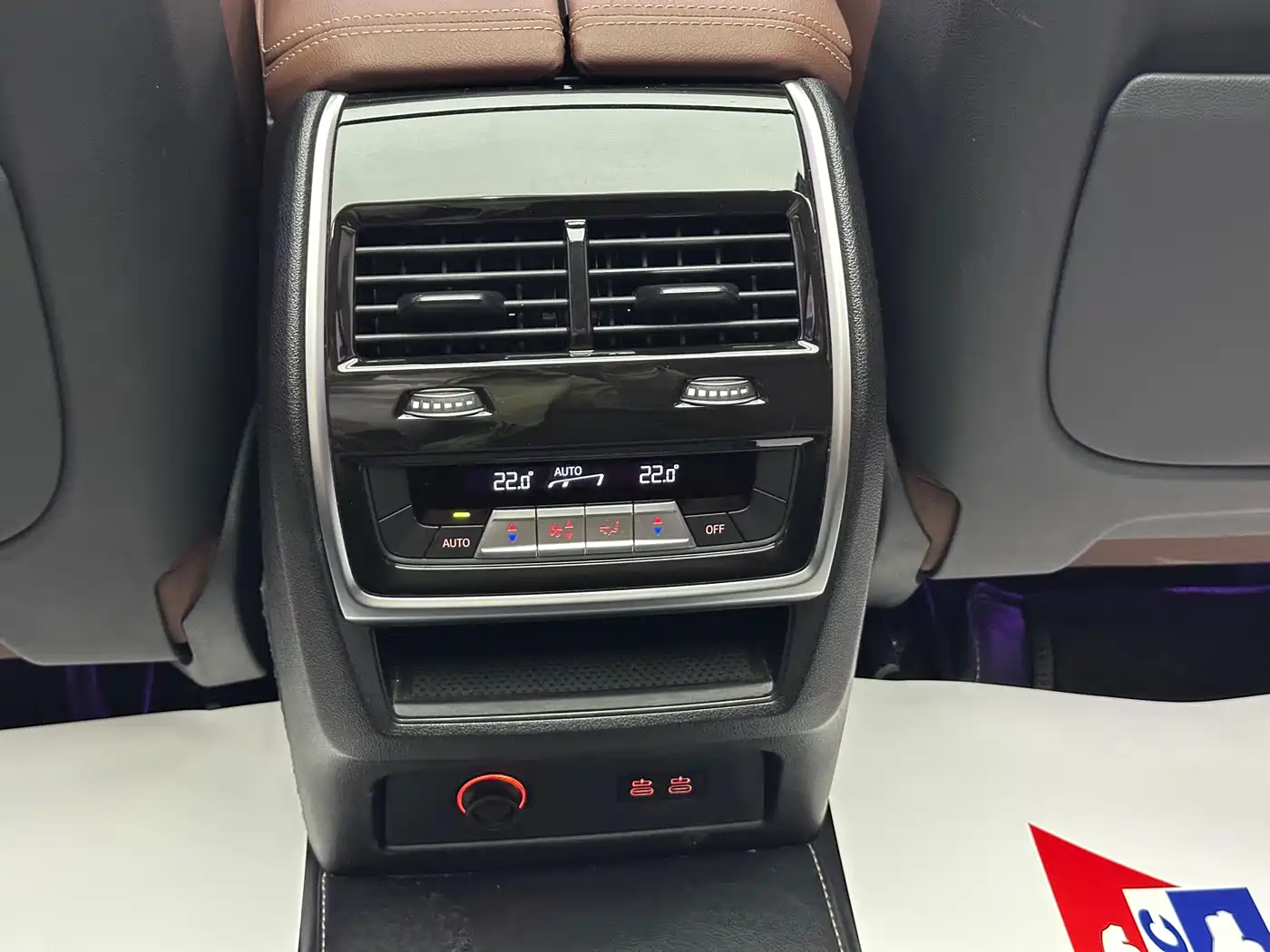 BMW X7 2023 xDrive40i Leading Luxury Package фото 10