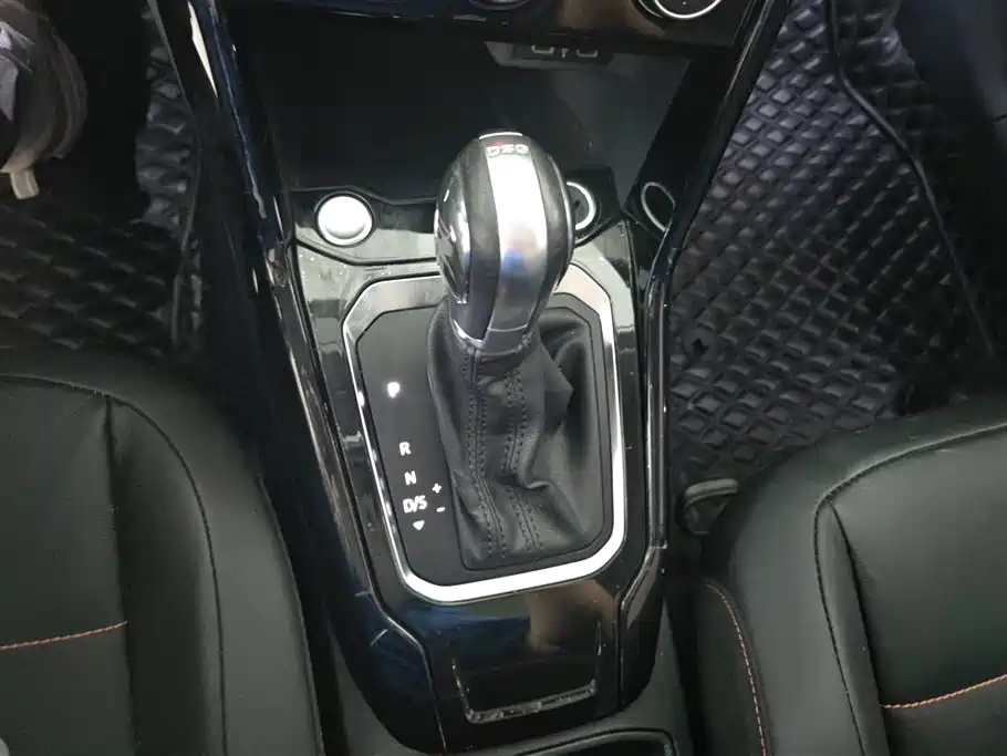 Volkswagen T-ROC 2021 280TSI DSG 2WD Comfort Connected фото 16