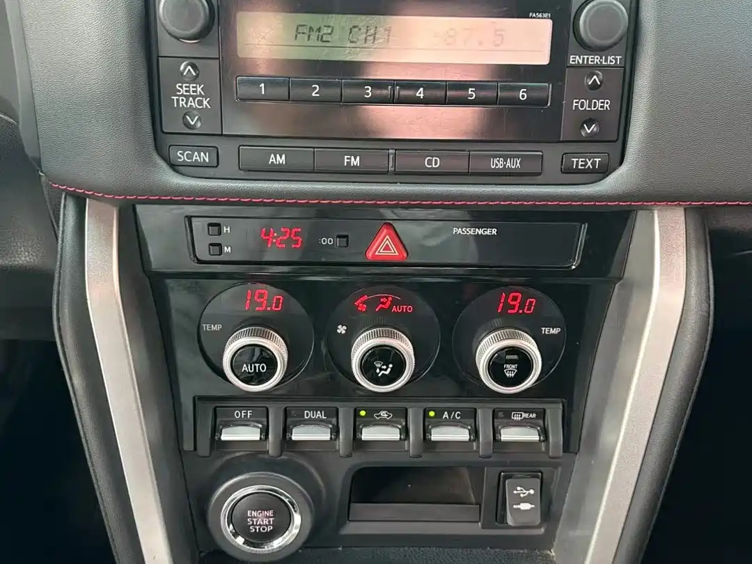Subaru BRZ 2020 2.0L Automatic type-RS фото 5