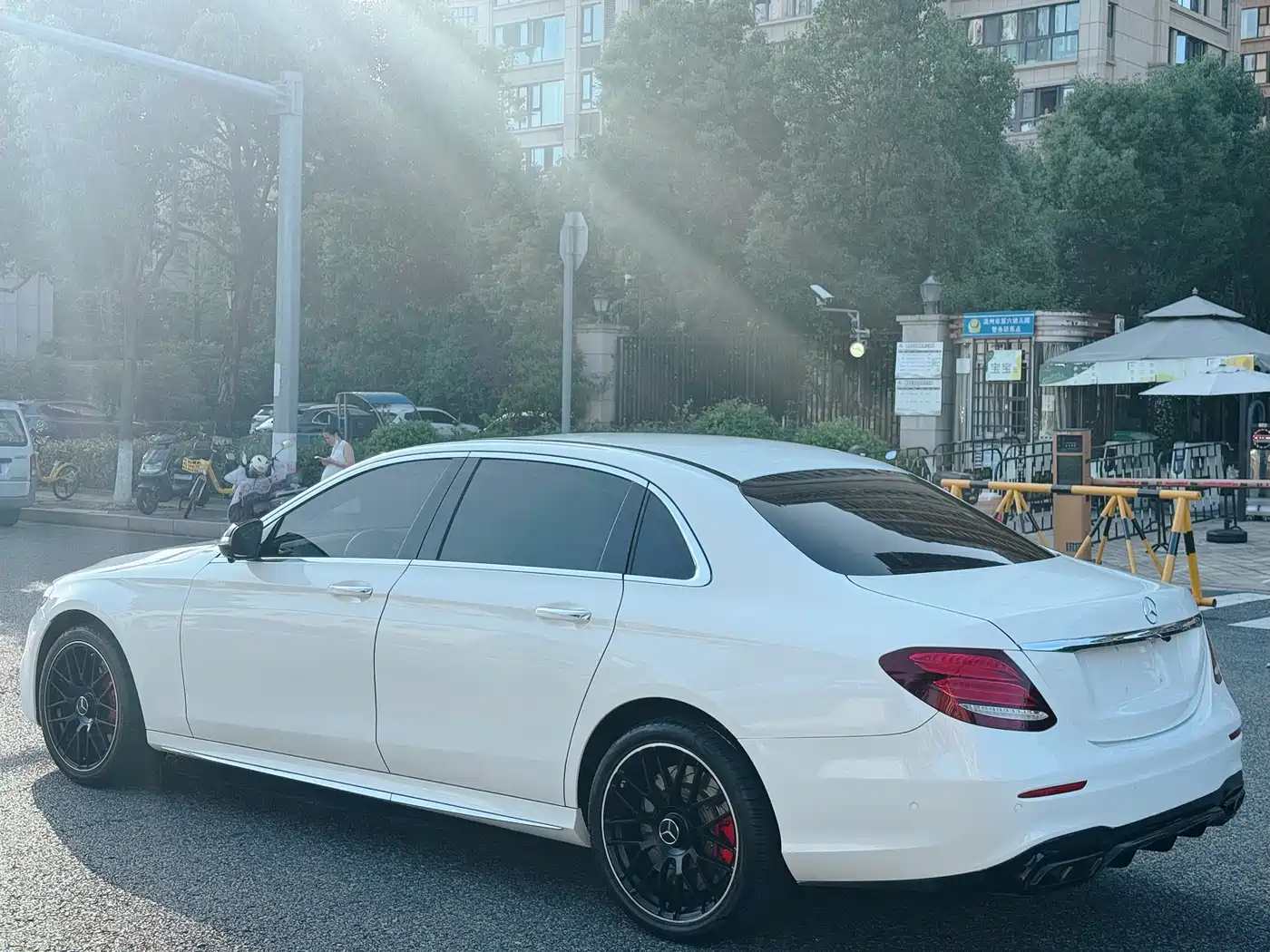 Mercedes-Benz E-Class 2018 Facelift E 200 L Sport фото 5