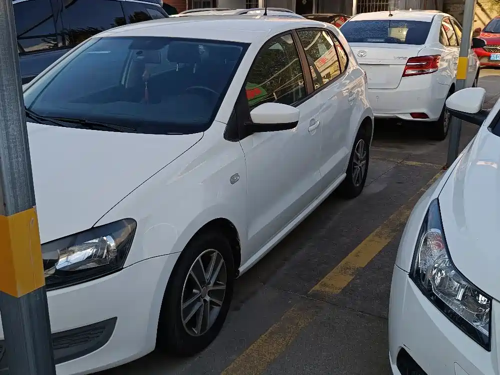 Фото 5 - Volkswagen Polo