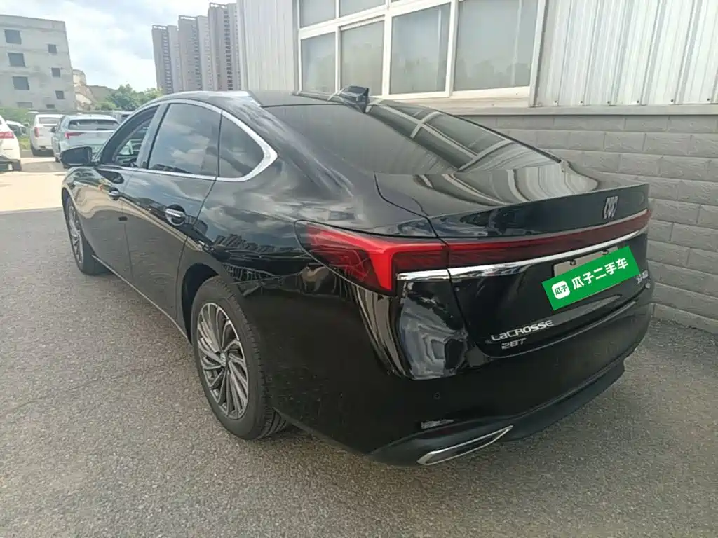 Buick LaCrosse 2026 2026 Model 28T Platinum Edition