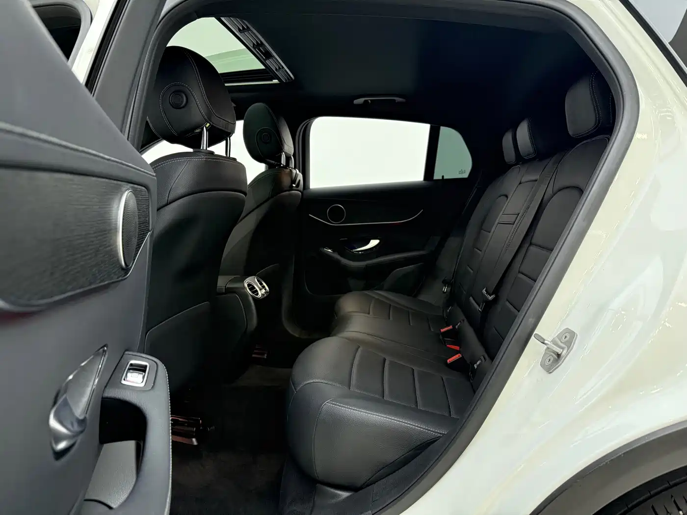 Mercedes-Benz GLC Coupe 2021 GLC 300 4MATIC Coupe SUV фото 15