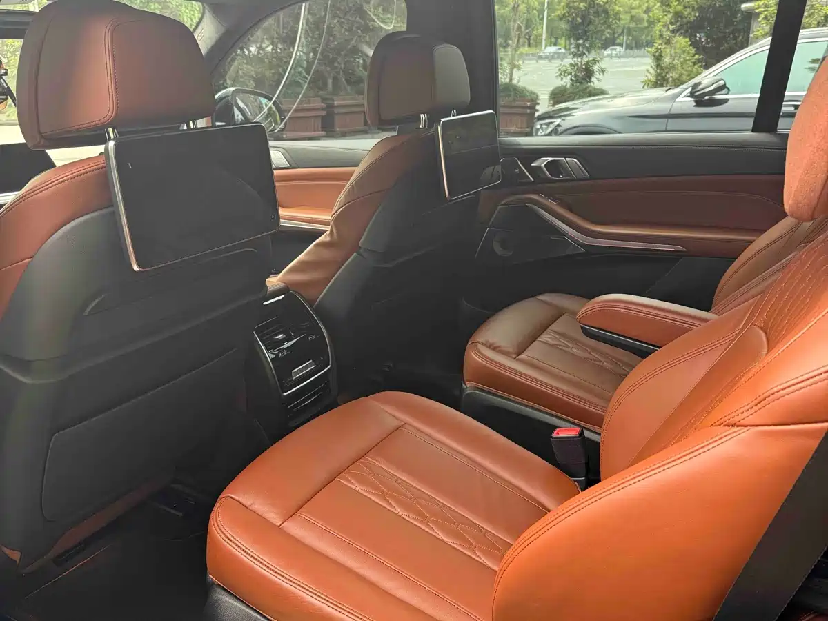 BMW X7 2022 xDrive M50i фото 8