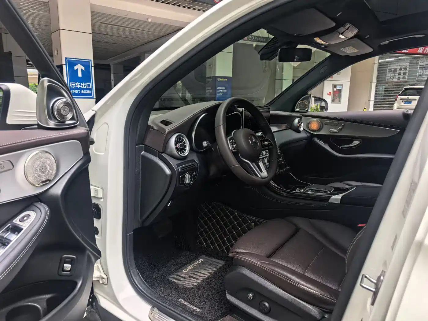 Mercedes-Benz GLC 2022 Model GLC 260 L 4MATIC Dynamic Edition фото 4