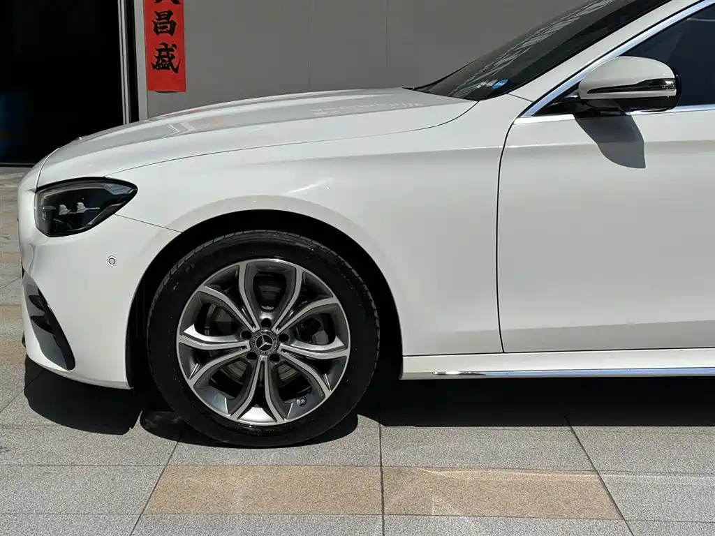 Mercedes-Benz E-Class 2023 E 300 L Sport Fashion фото 22