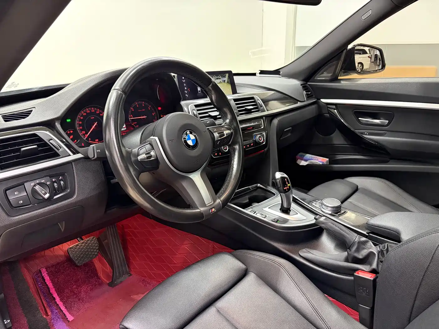 BMW 3 Series GT 2020 320i M Sport Package фото 4