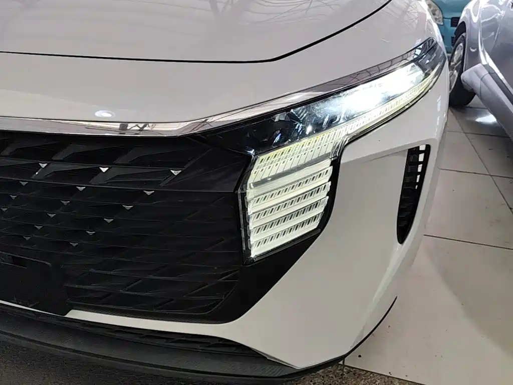 Venucia Big V 2022 2021 260T Idol Edition