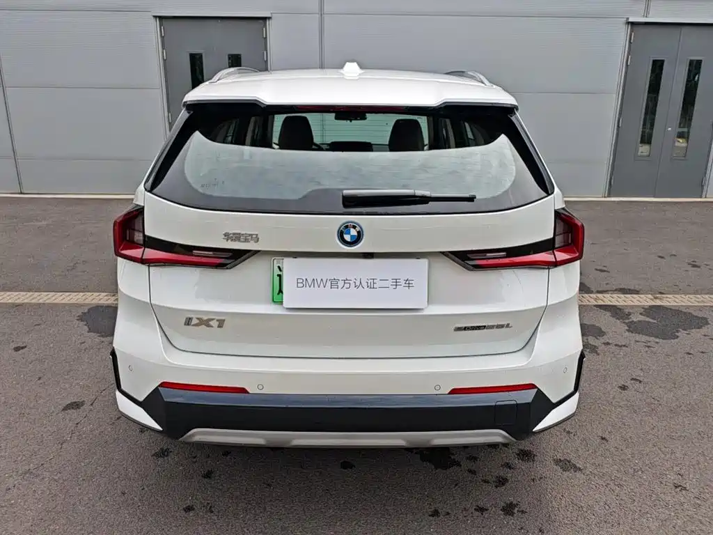 BMW iX1 2025 2025 eDrive25L X Design Package