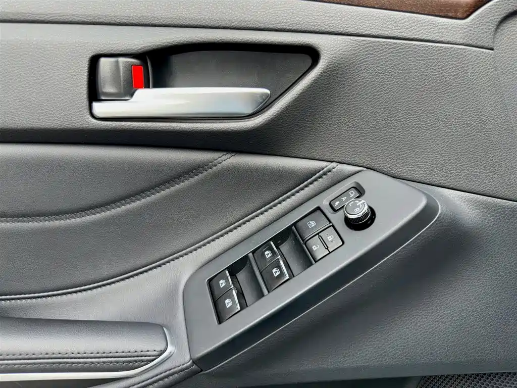 Toyota Avalon 2019 2.0L Luxury Edition (China VI) фото 17