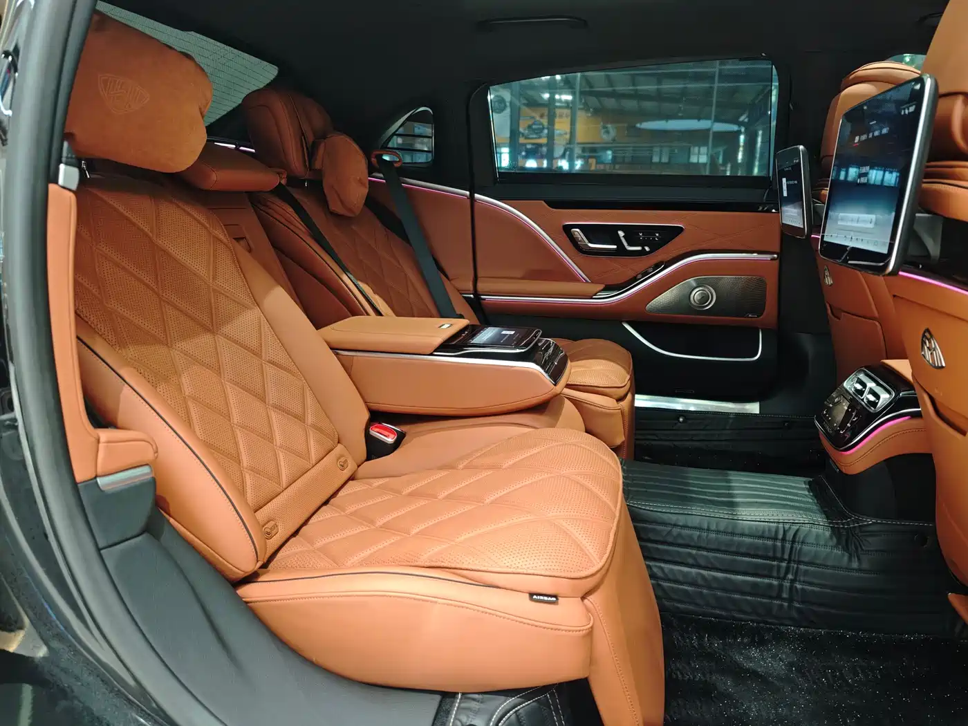 Mercedes-Benz Maybach S-Class 2025 Model S 480 4MATIC фото 17
